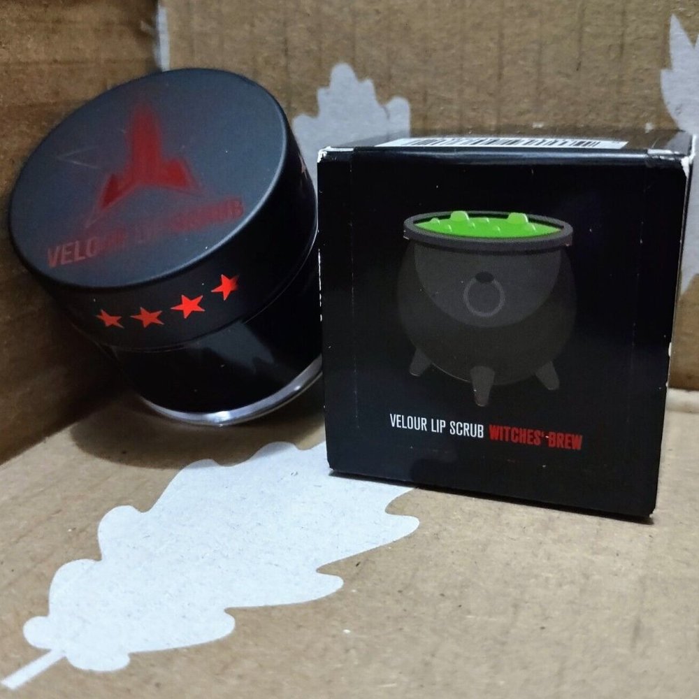 Jeffree Star Cosmetics Velour Lip Scrub Witches Brew Halloween Limited Ed ~ New